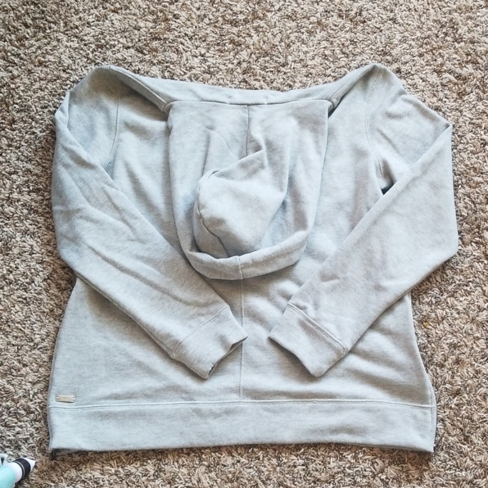 Gray sweater - Picture 1 of 4